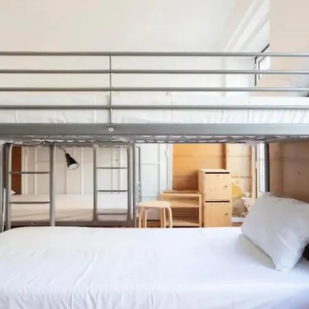 Penzion Brand New Fully Furnished Just 20 Meters From Anjos Metro Station 17 Lisboa