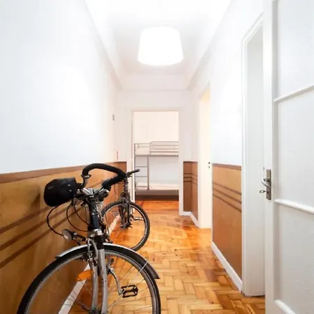 Brand New Fully Furnished Just 20 Meters From Anjos Metro Station 17 Penzion *